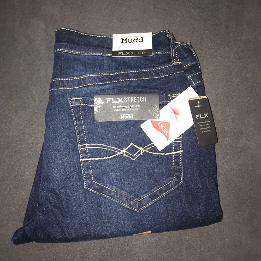 ** NWT ** MUDD skinny jeans